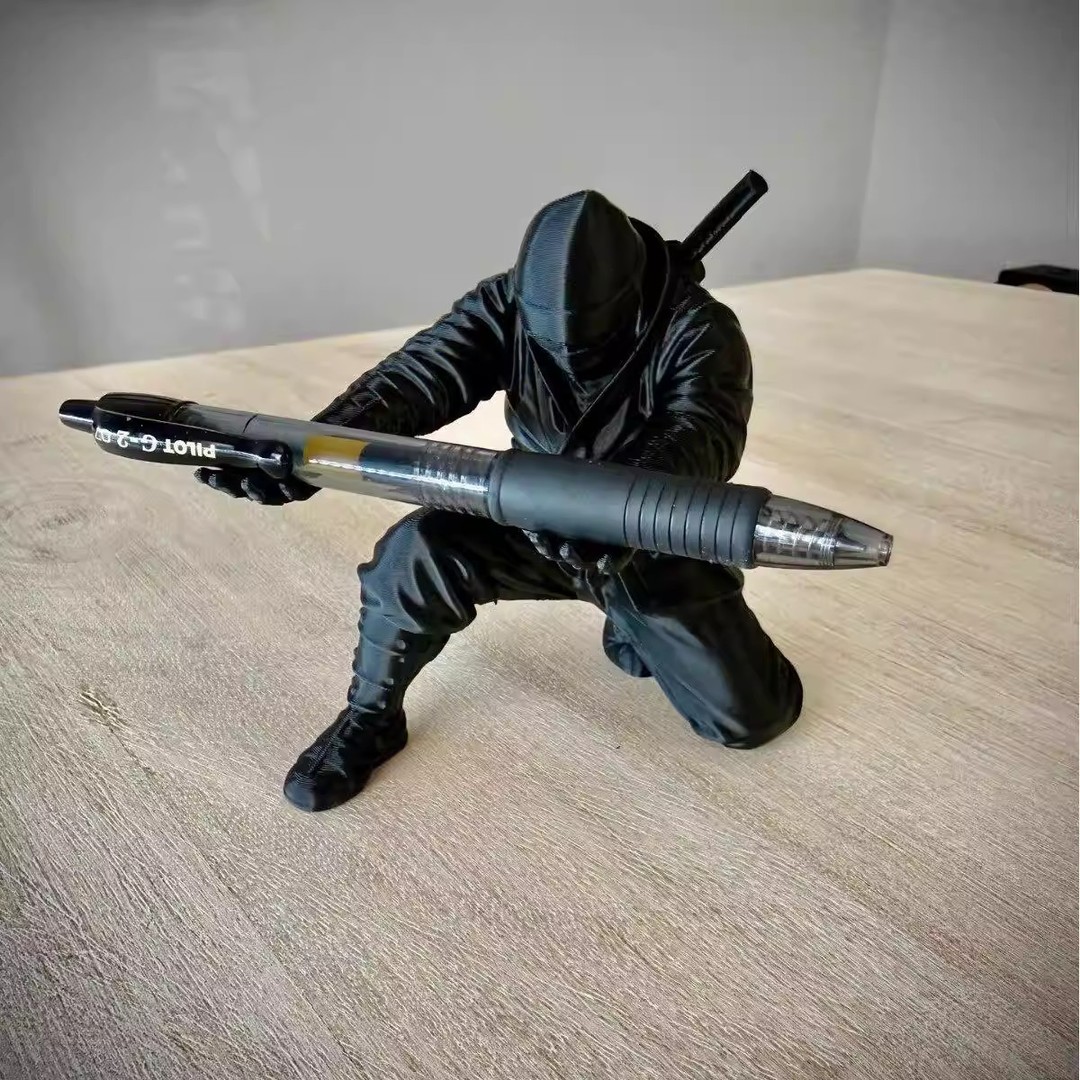 Portapenne Ninja Stampato in 3 - Stationery Office recensione e prezzo